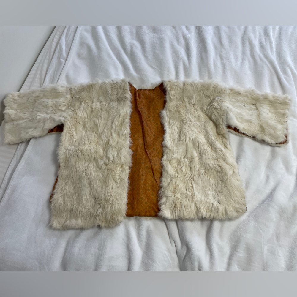 Elegant Cream real Fur Cape